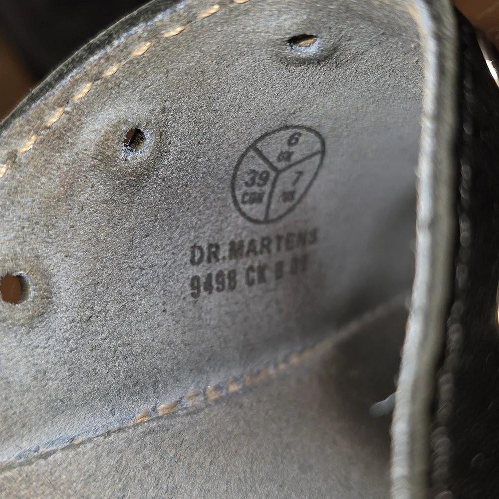 Dr. Martens Vintage Rare 9498 Black Slide Sandal w/ Grommets UK 6 Women 8-8.5🦋 - Picture 5 of 12